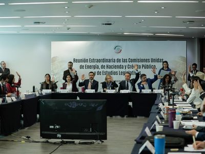 Avanza en comisiones la reforma que reduce la carga fiscal a Pemex
