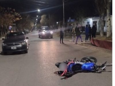 Chocaron dos motos: una joven murió