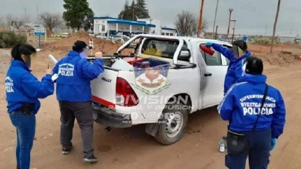 La camioneta fue encontrada abandonada 10 horas después del robo. Fuente (Policía de Neuquén)