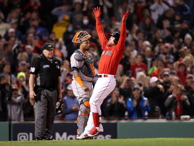 Medias Rojas castigan a José Urquidy y toman ventaja en la Serie de Campeonato