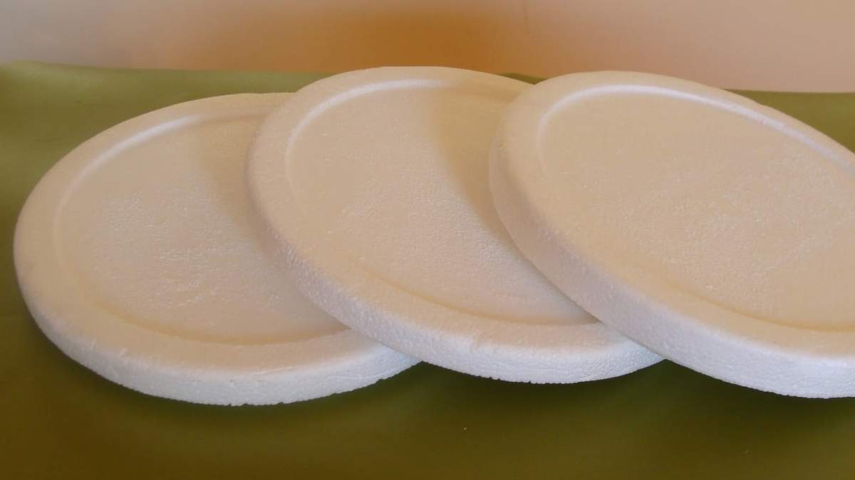 Cómo reciclar con tapas de los potes de helado. Fuente: (X)
