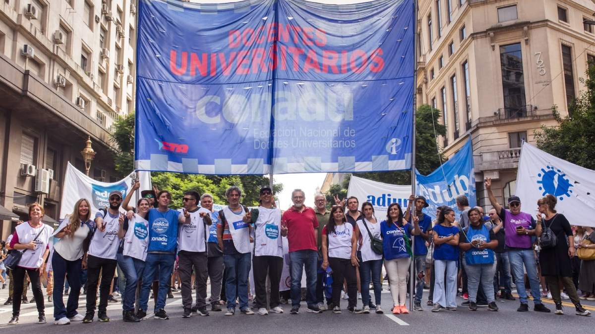 El paro universitario se da en medio de la crisis económica que vive el sector. Fuente: (X)