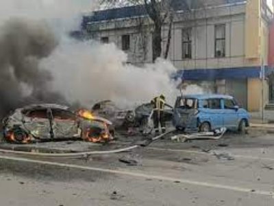 Dron ucraniano causa gran incendio en depósito de petróleo en Rusia, según funcionarios