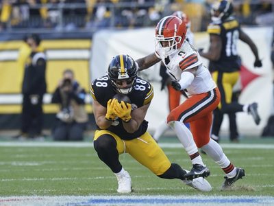 Wilson lanza dos touchdowns y los Steelers superan 27-14 a los Browns