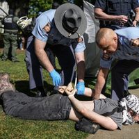 Mientras algunas universidades negocian con manifestantes propalestinos, otras recurren a la policía