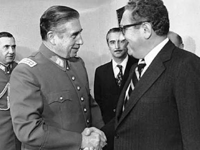 Los fantasmas que rondan a Kissinger