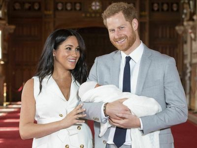 La ley de la corona británica que molesta la decisión de Harry y de Meghan: el futuro de Archie en j