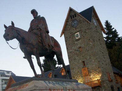 Continúan las disputas por el monumento a Roca de Bariloche y para el intendente es "ideológico"