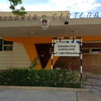 Delincuentes encerraron a una mujer y a su hijo en una habitación para robarles