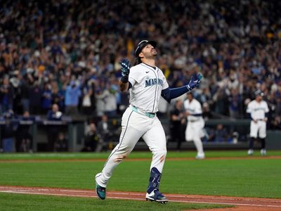 Marineros vencen a Azulejos y están a un triunfo de su primera Serie Mundial