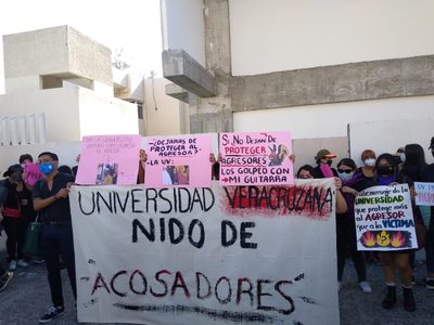 Estudiantes de la UV denuncian protección de autoridades universitarias a acosadores