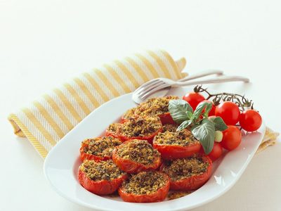 Tomates rellenos crocantes: aprovechá que están baratos y hacé esta receta que es un lujo