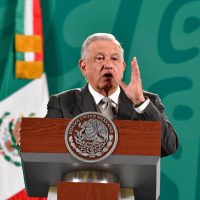 AMLO plantea convocar a ciudadanos y "víctimas de fraude electoral" para la reforma en la materia