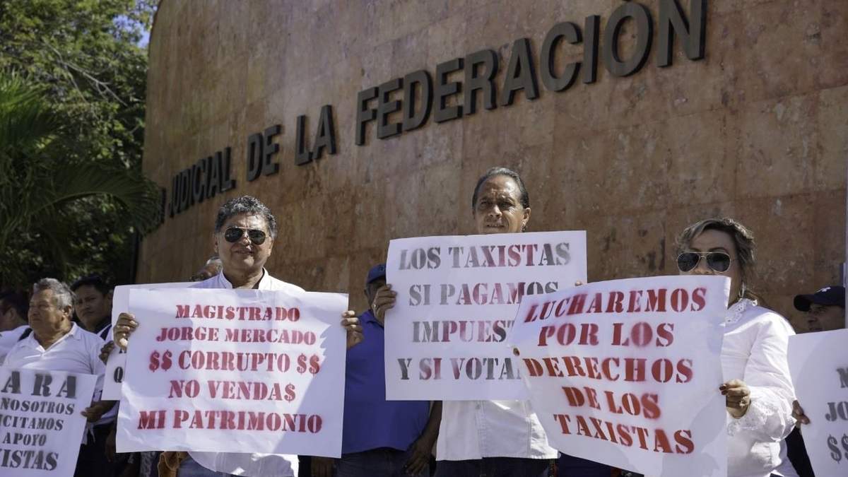 Taxistas protestaron por la decisión del Poder Judicial