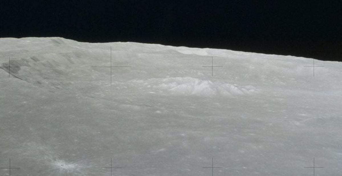 Vista oblicua del cráter Theophilus