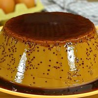 Flan de café y cardamomo: la receta fácil que transforma cualquier comida en un final inolvidable