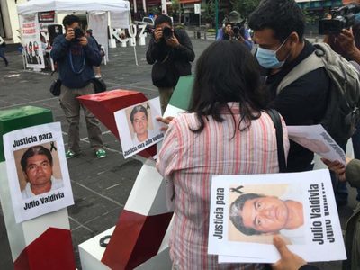 En Xalapa y Córdoba, periodistas protestan por el asesinato de su colega Julio Valdivia