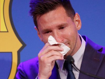 Pañuelo con lágrimas de Messi se vende en 1 millón de dólares