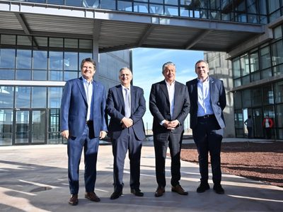 Neuquén distingue a YPF y resalta el impacto del Instituto Vaca Muerta en el desarrollo territorial