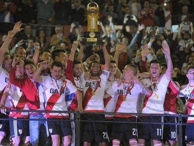 El ex River que quiere volver, pero se dificulta por el cupo de extranjero