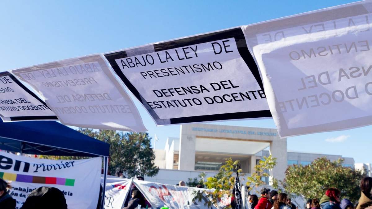 La baja la podrán realizar a través de una página web. Fuente: (Emiliano Ortíz).