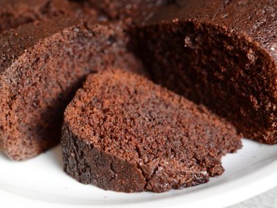 Esponjoso e irresistible: la mejor receta del bizcochuelo de chocolate que nunca falla
