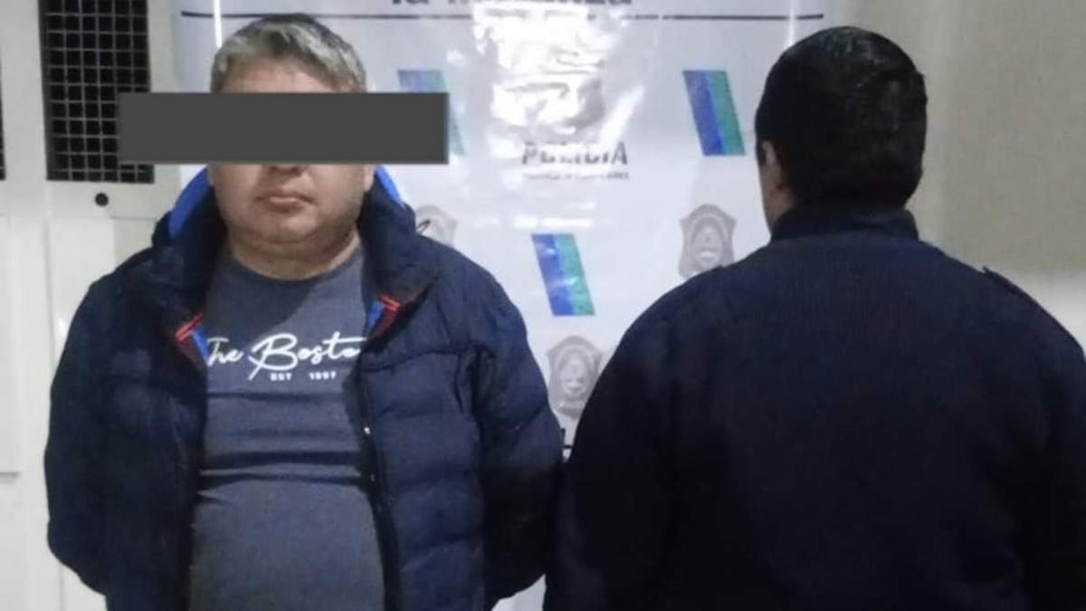Detuvieron a un policía que mató de 10 disparos a una mujer que intentó robarle