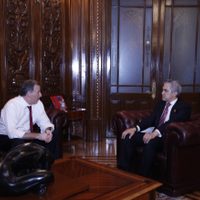 Meade y Mancera pactan analizar presupuesto de la Ciudad de México