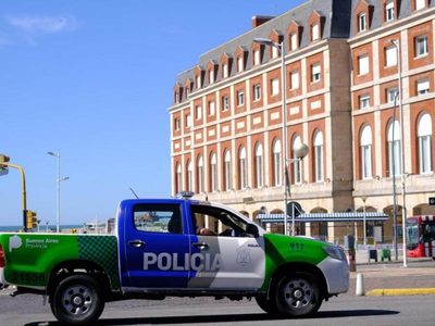 Dos jóvenes grabaron un impactante video antes de chocar con su vehículo en Mar del Plata