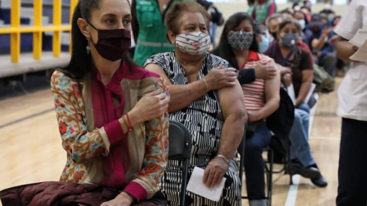 Claudia Sheinbaum recibió la segunda dosis de la vacuna contra el covid-19