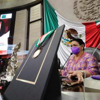 Cámara de Diputados entrega la medalla Sor Juana Inés de la Cruz a Marcela Lagarde