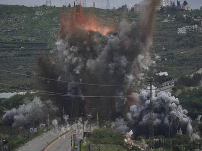 Irán amenaza con cerrar el estrecho de Ormuz y atacar centrales eléctricas tras ultimátum de Trump