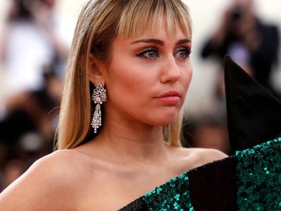 Miley Cyrus demostró su faceta como modelo y recibió la aprobación de Bella Hadid