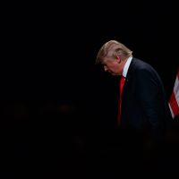 Buscan líderes republicanos reemplazar a Trump; es "peligroso", dicen