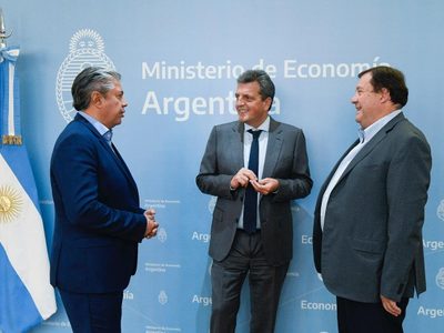 Massa se reunió con Figueroa y Weretilneck, gobernadores electos de Neuquén y Río Negro