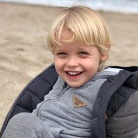 Ni lo extraña: separado de Marley, Mirko se divierte a lo grande en la previa del verano