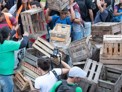 Productores agropecuarios realizan una Feria de Abastecimiento de Alimentos frente a la SRA