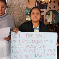 Detienen a maestra que discriminaba a niños indígenas en una escuela primaria de Oaxaca
