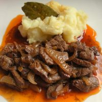 Hígado a la veneciana al mejor estilo de "Cocineros Argentinos": prepará esta receta imperdible para el domingo