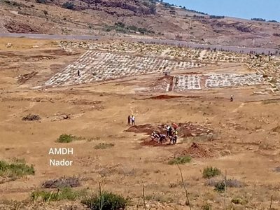ONG acusan que Marruecos sepulta sin necropsia a migrantes que murieron en la valla de Melilla