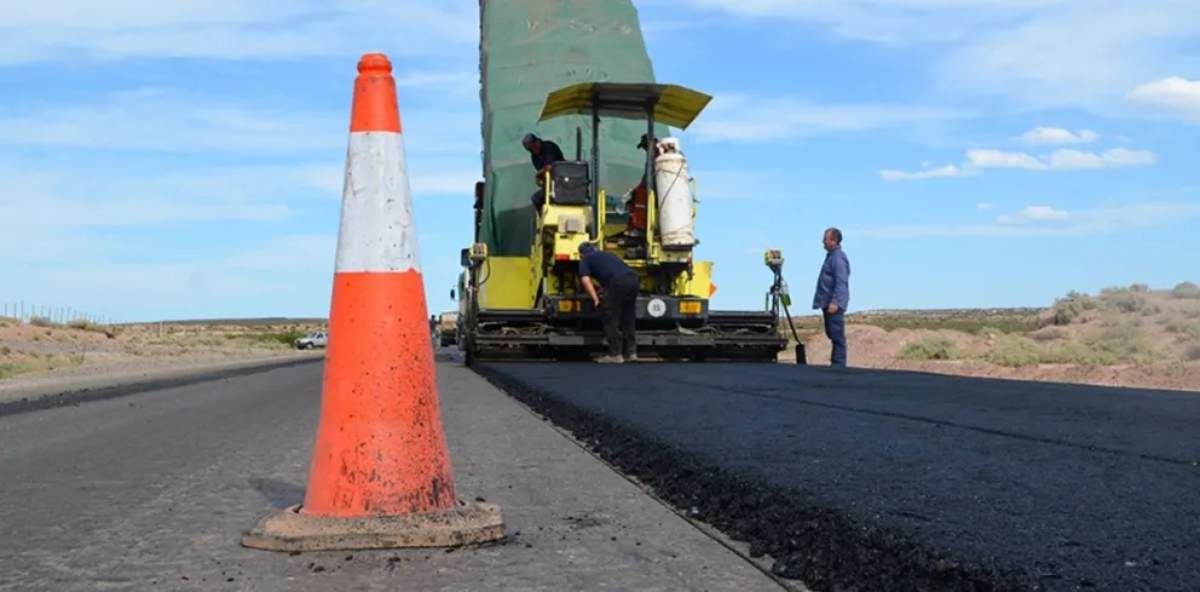 El gobierno aseguró que comenzará la repavimentación de la ruta 6. Fuente: (Neuquén Informa)