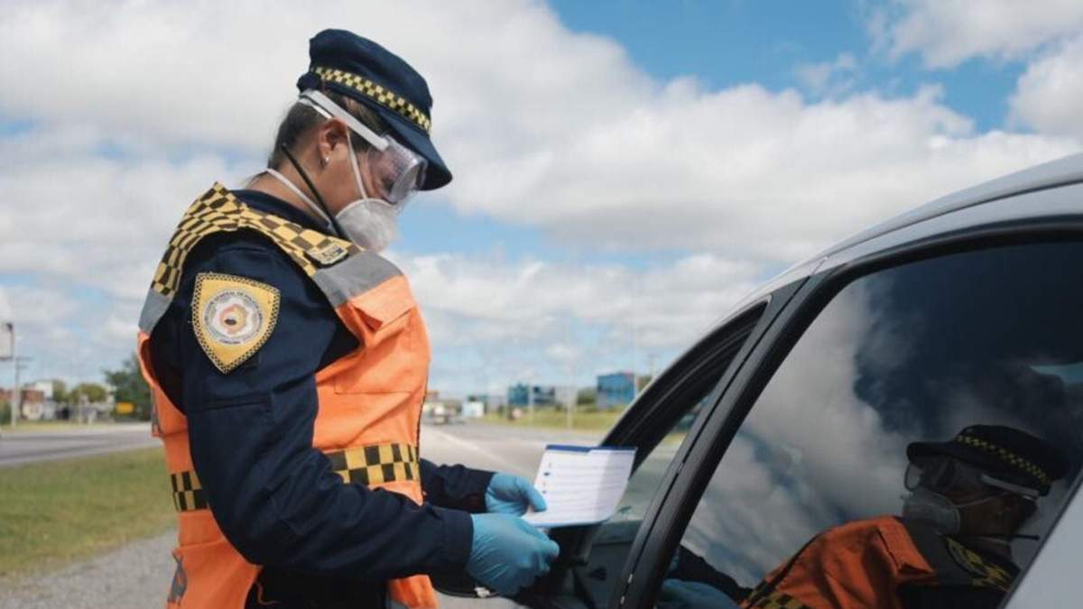 Control policial sanitario. Fuente: (Twitter)