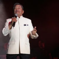 "Manzanero vivirá en las almas de todos los que aprendimos a amar con sus canciones"