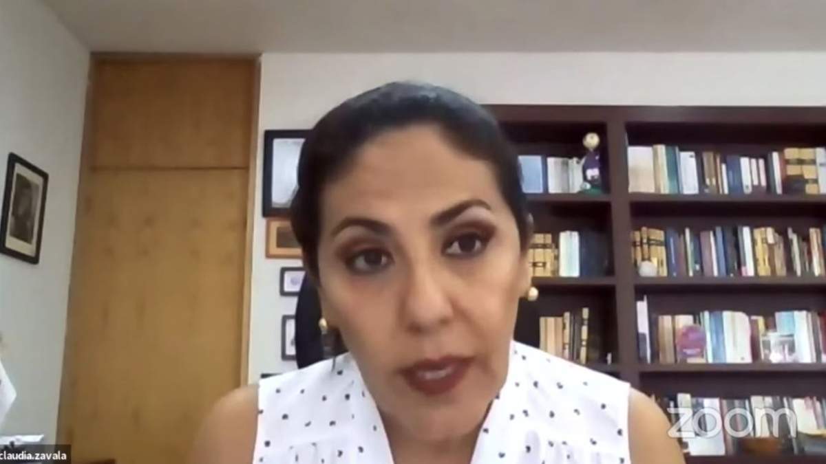 La consejera del INE, Claudia Zavala