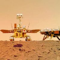 Selfie desde Marte: el Rover de China envía las primeras fotos desde el planeta rojo