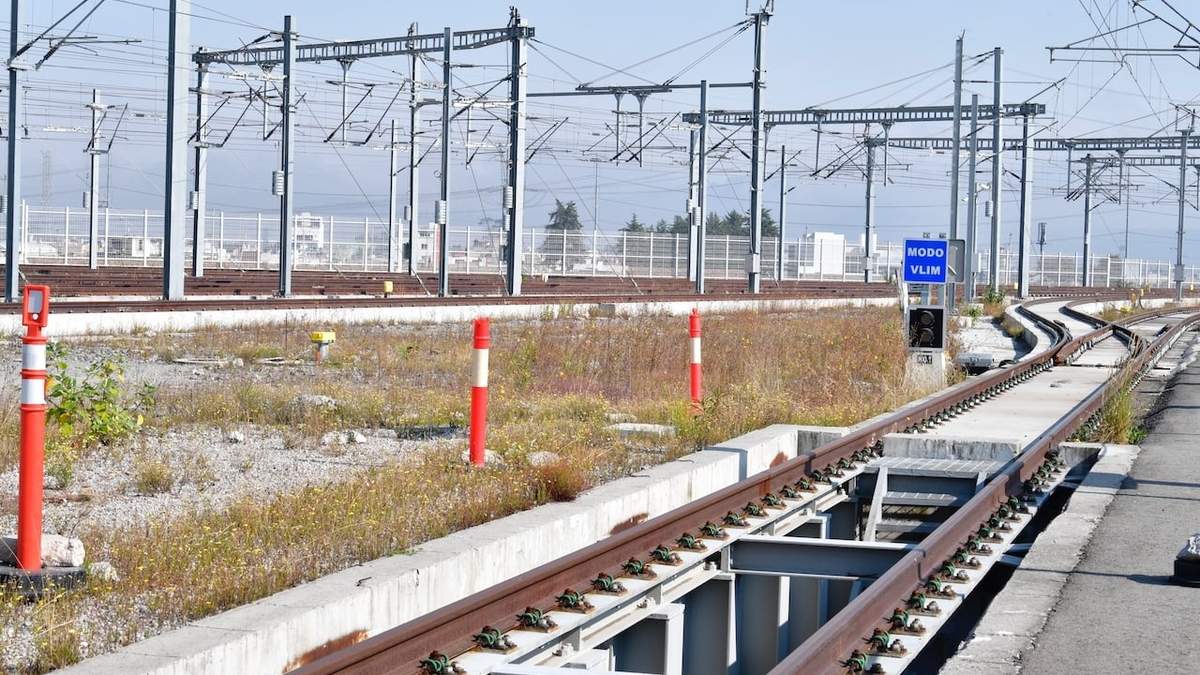Tren suburbano