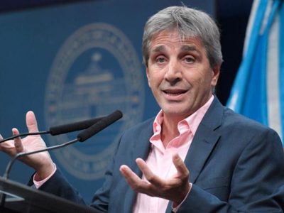 Dólares: Caputo dijo que el FMI respaldó las medidas
