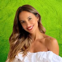 Tendencia: Lourdes Sánchez sigue la moda y lució el microbikini del momento