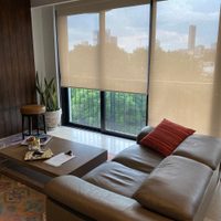 Este gesto simple antes de irte de viaje cambia la energía de tu casa, según experta en Feng Shui
