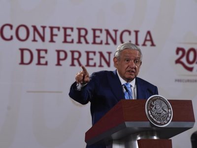 La FGR debe informar sobre el número de denuncias contra expresidentes: AMLO